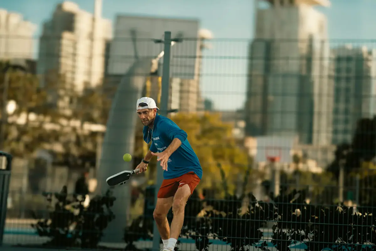 Comment jouer au pickleball : guide du débutant